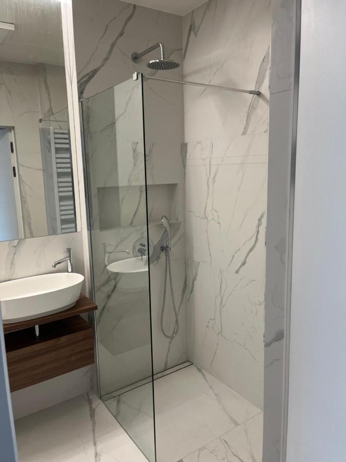 Warsaw Home Suites Экстерьер фото