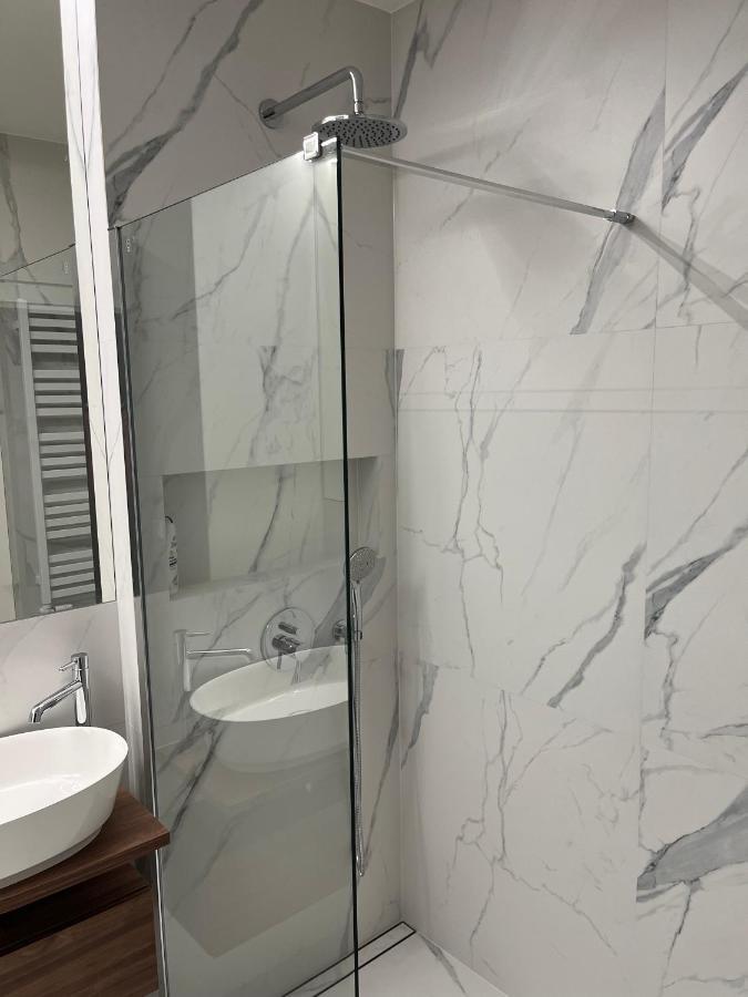 Warsaw Home Suites Экстерьер фото