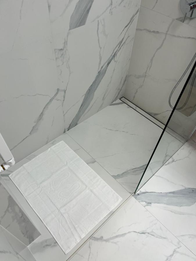 Warsaw Home Suites Экстерьер фото