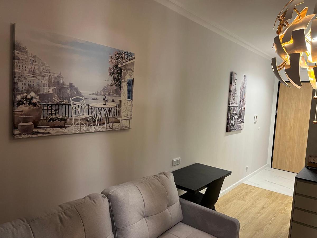 Warsaw Home Suites Экстерьер фото