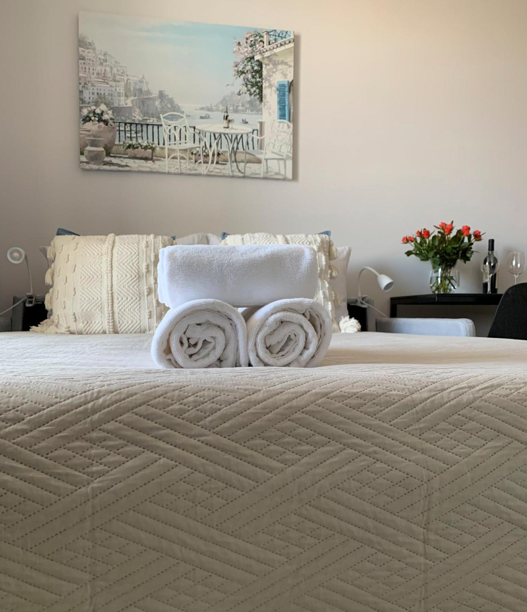 Warsaw Home Suites Экстерьер фото