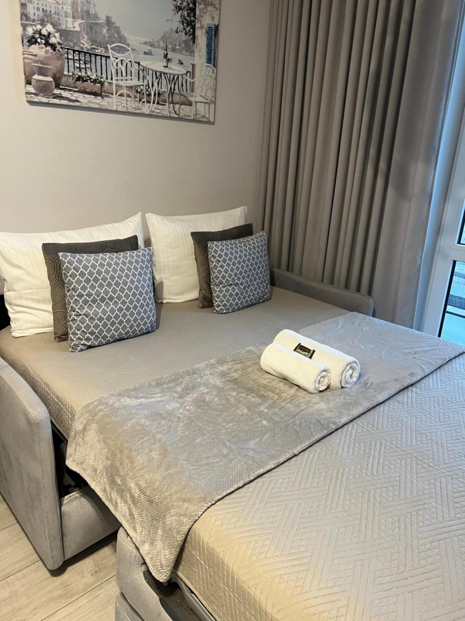 Warsaw Home Suites Экстерьер фото